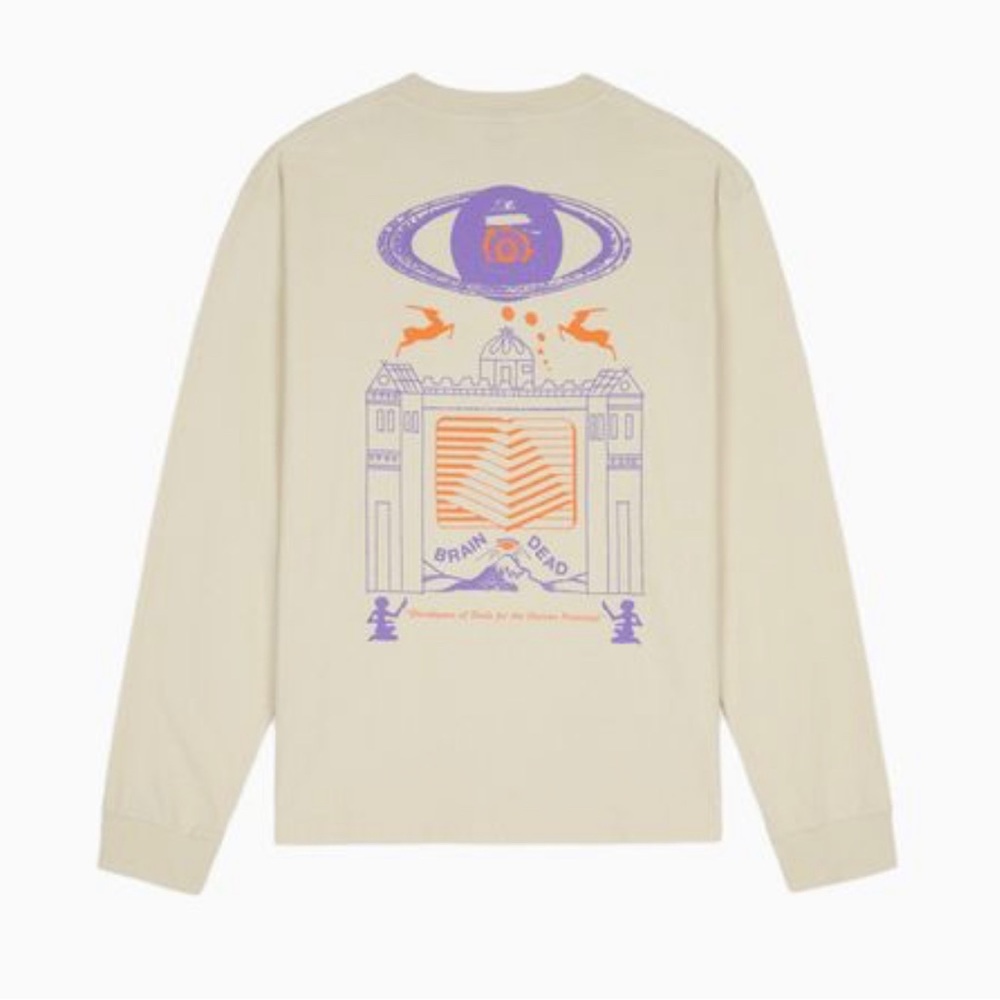 DETAILS
Brain Dead classic long sleeve printed t-shirt. New dimensions graphics